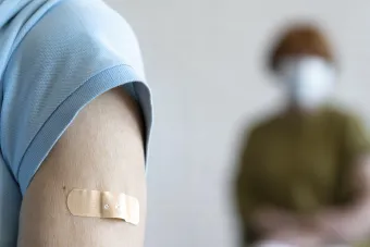 No Evidence that Vaccination Harms the Shoulder